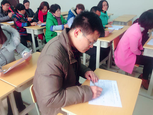 現(xiàn)外象湖校區(qū)認(rèn)真開(kāi)展了2015年度評(píng)優(yōu)評(píng)先活動(dòng)